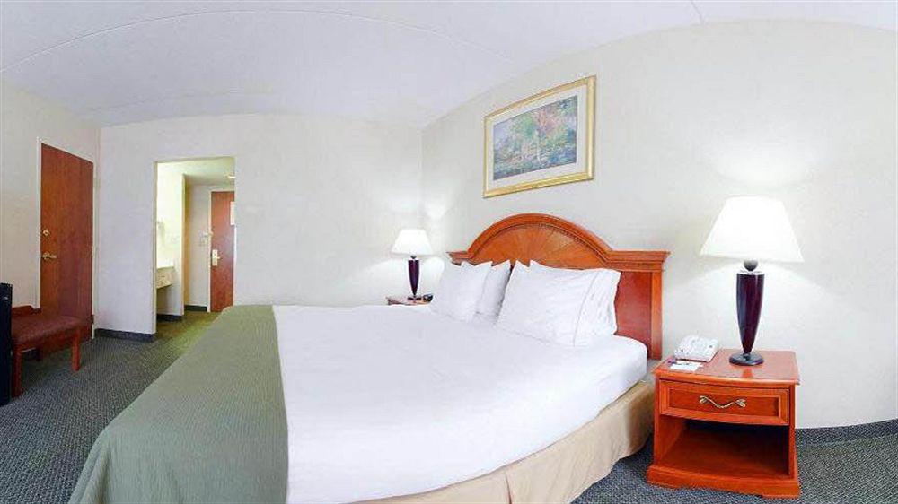 Holiday Inn Express Cambridge By Ihg Экстерьер фото