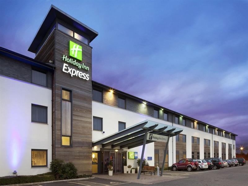 Holiday Inn Express Cambridge By Ihg Экстерьер фото